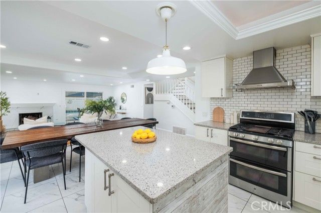 9422 Nantucket Dr, Huntington Beach, CA 92646