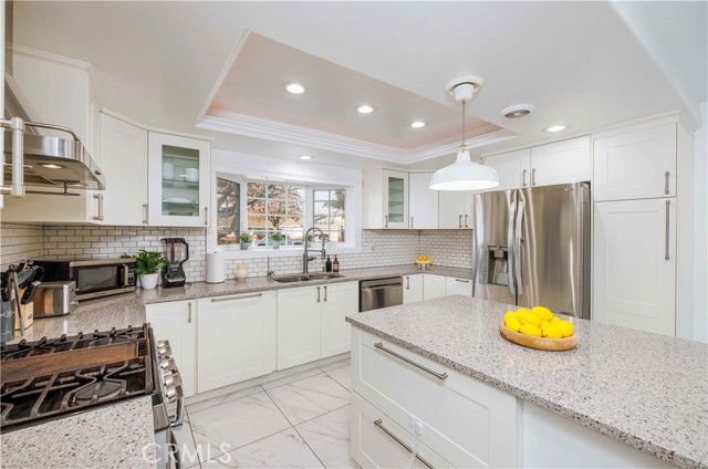 9422 Nantucket Dr, Huntington Beach, CA 92646