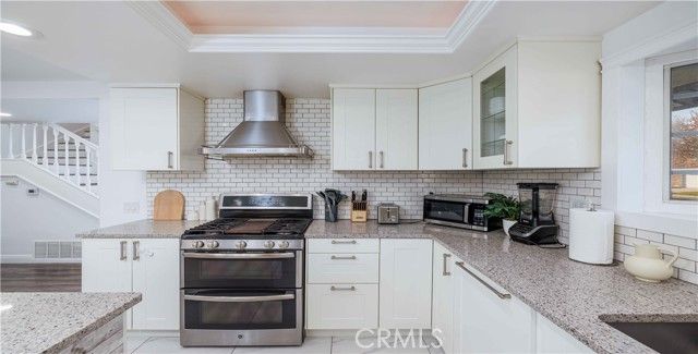 9422 Nantucket Dr, Huntington Beach, CA 92646