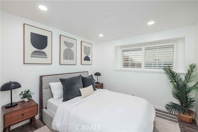 9422 Nantucket Dr, Huntington Beach, CA 92646