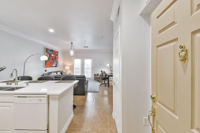 2400 Mccue Road 350, Houston, TX 77056