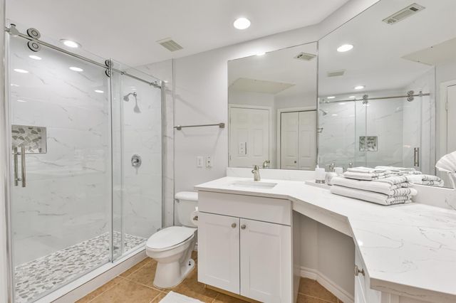 2400 Mccue Road 350, Houston, TX 77056