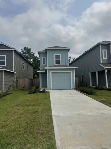 925 Pertuso Lane, Huffman, TX 77336
