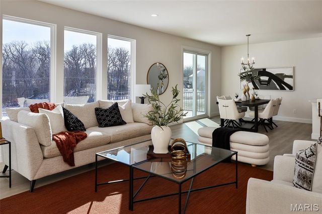 136 Sweetgrass Point Way, Cottleville, MO 63304