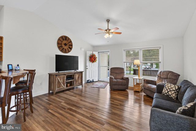 783 IVES ST, Martinsburg, WV 25405