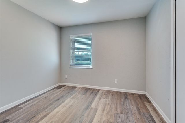 7724 Gaston Avenue, Benbrook, TX 76116