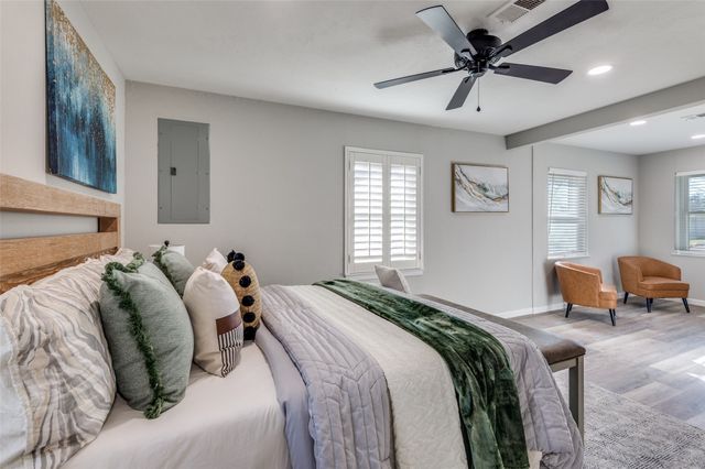 7724 Gaston Avenue, Benbrook, TX 76116