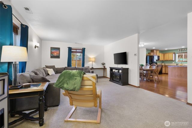 5771 Arcarro Court SE, Lacey, WA 98503