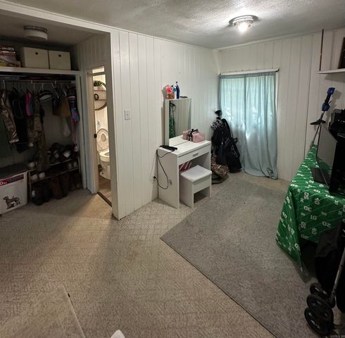 220 Grand Point Drive, Hot Springs, AR 71901