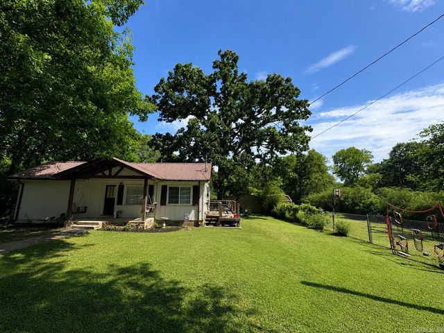220 Grand Point Drive, Hot Springs, AR 71901