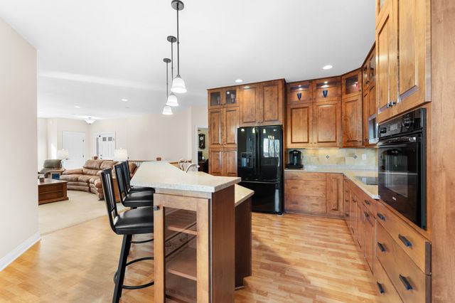 670 Panorama Circle NW, Rochester, MN 55901