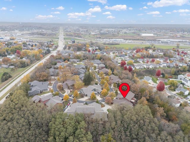 670 Panorama Circle NW, Rochester, MN 55901