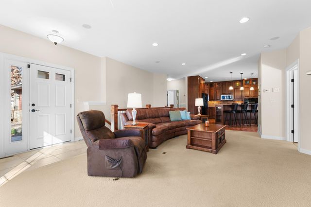 670 Panorama Circle NW, Rochester, MN 55901