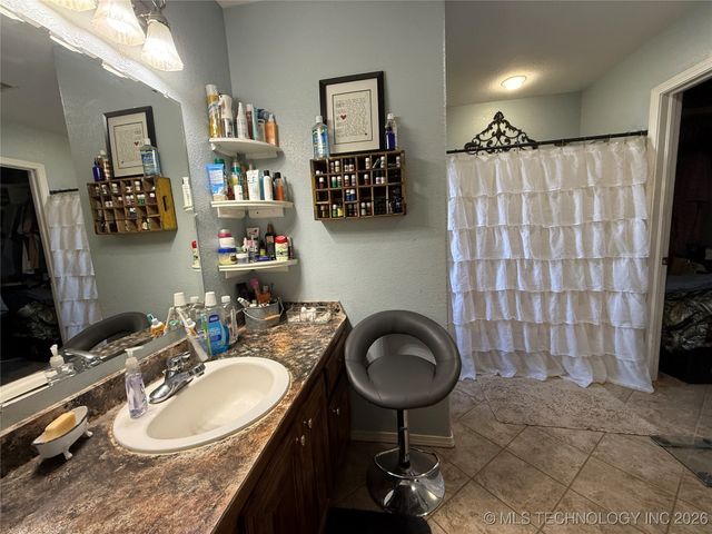 7913 S 13th Street East, Muskogee, OK 74403