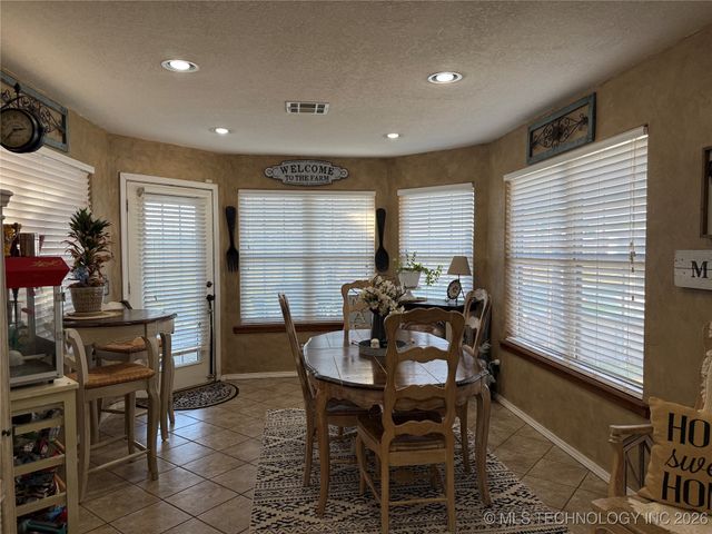 7913 S 13th Street East, Muskogee, OK 74403