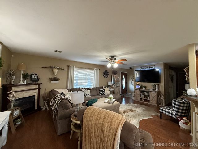 7913 S 13th Street East, Muskogee, OK 74403