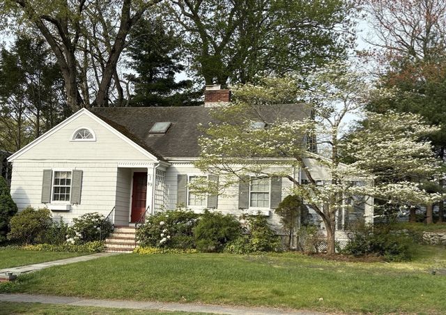 89 Melrose Ave, Needham, MA 02492
