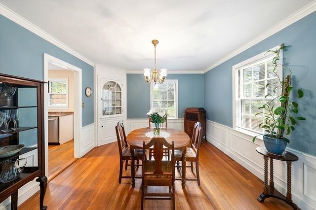 89 Melrose Ave, Needham, MA 02492