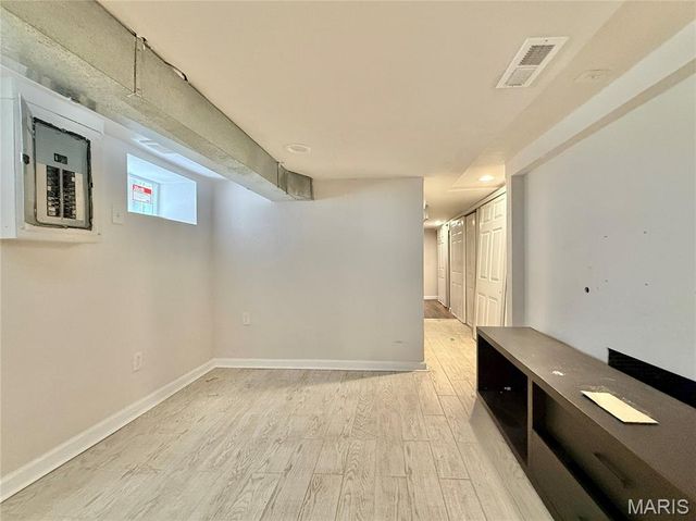 838 Wachtel Avenue, St Louis, MO 63125