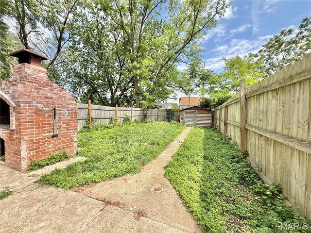 838 Wachtel Avenue, St Louis, MO 63125