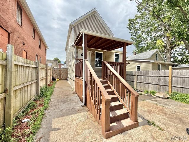 838 Wachtel Avenue, St Louis, MO 63125