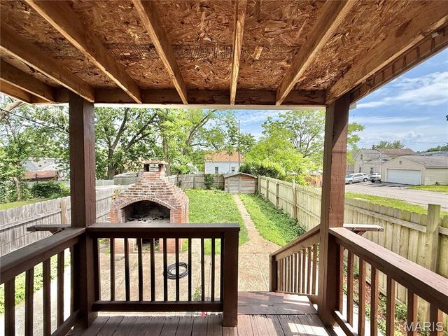 838 Wachtel Avenue, St Louis, MO 63125