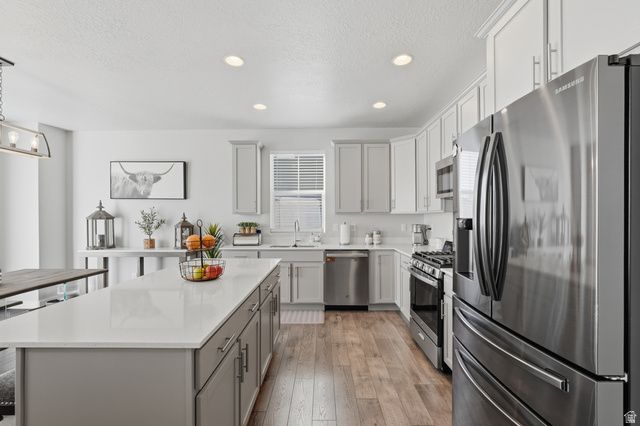 5640 N PARKVIEW DR, Stansbury Park, UT 84074