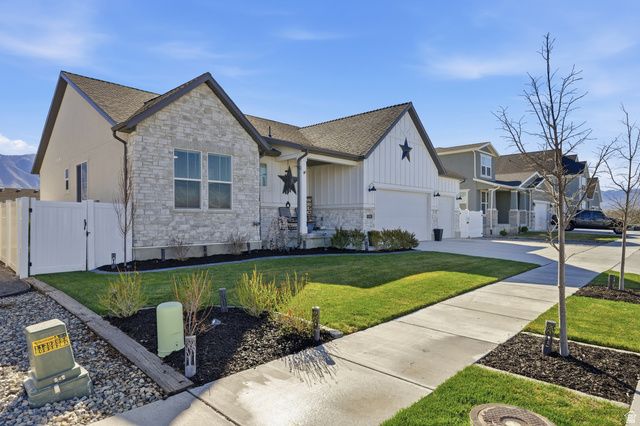 5640 N PARKVIEW DR, Stansbury Park, UT 84074