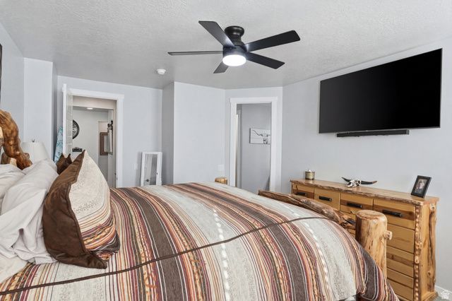 5640 N PARKVIEW DR, Stansbury Park, UT 84074