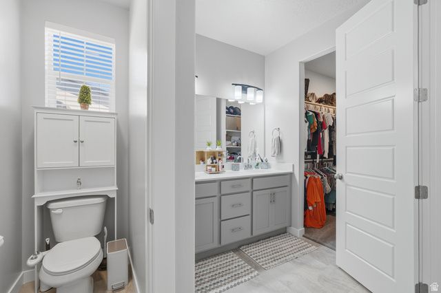 5640 N PARKVIEW DR, Stansbury Park, UT 84074