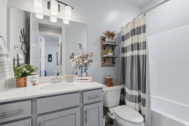 5640 N PARKVIEW DR, Stansbury Park, UT 84074