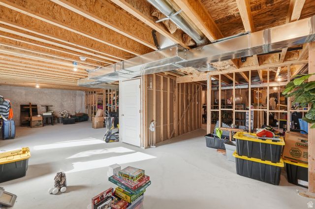 5640 N PARKVIEW DR, Stansbury Park, UT 84074