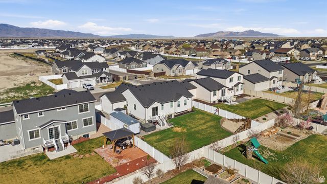 5640 N PARKVIEW DR, Stansbury Park, UT 84074