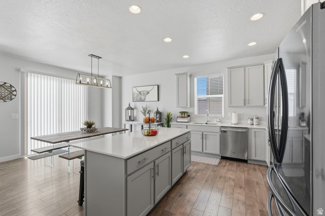 5640 N PARKVIEW DR, Stansbury Park, UT 84074