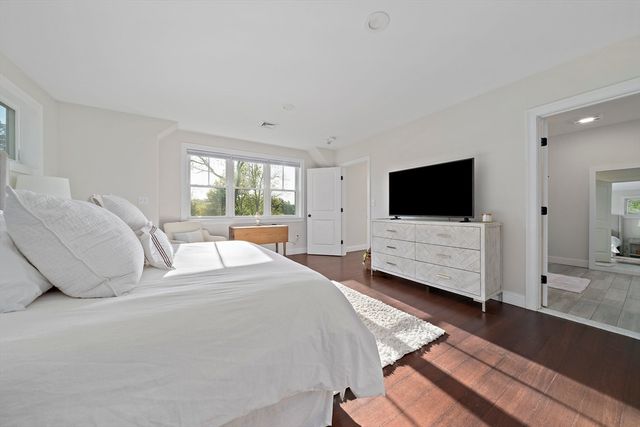 54 Chapel Street, Duxbury, MA 02332