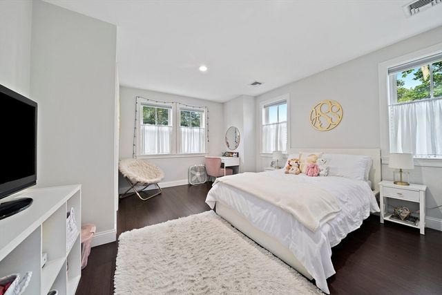 54 Chapel Street, Duxbury, MA 02332