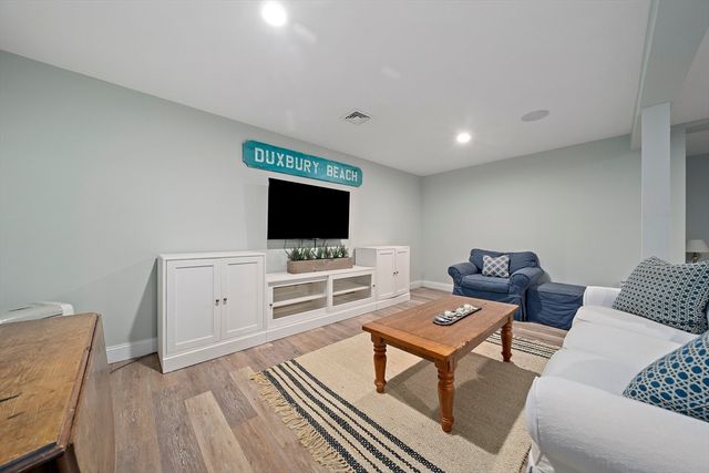 54 Chapel Street, Duxbury, MA 02332