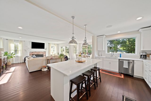 54 Chapel Street, Duxbury, MA 02332