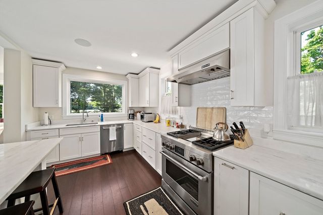 54 Chapel Street, Duxbury, MA 02332