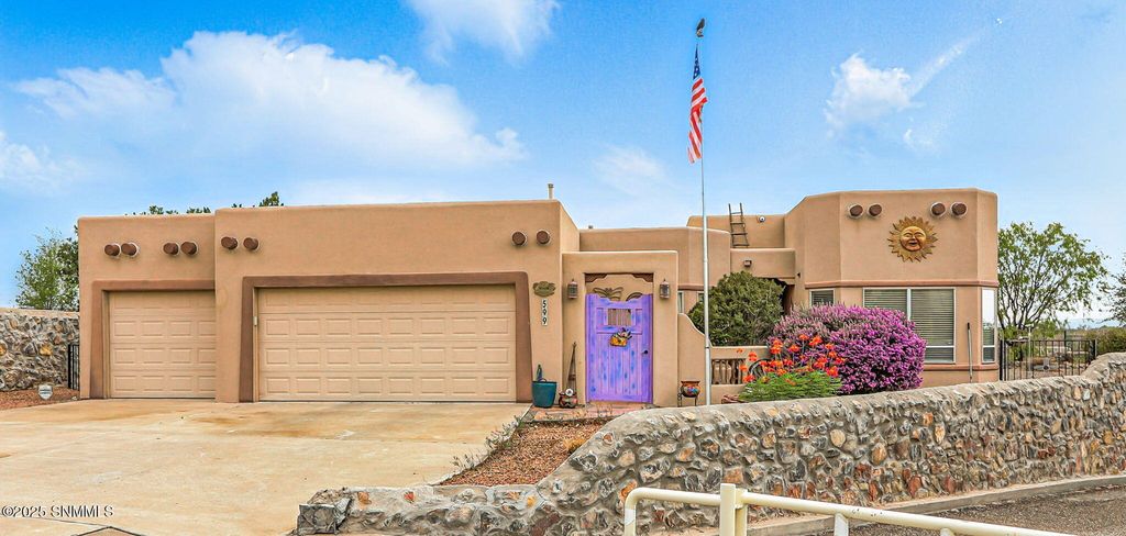 599 Cedardale Loop, Las Cruces, NM 88005