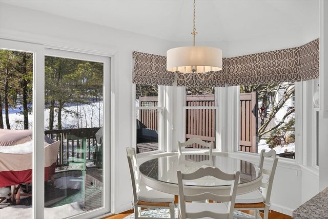 18 Kate's Glen 18, Plymouth, MA 02360