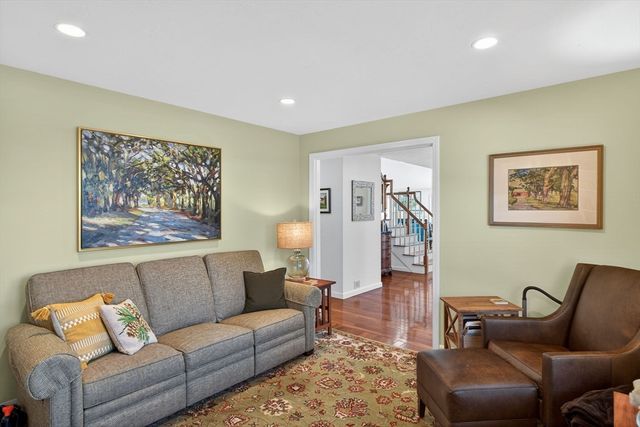 18 Kate's Glen 18, Plymouth, MA 02360