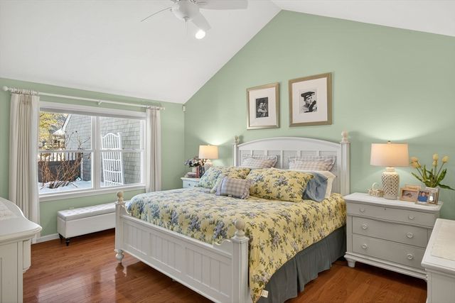 18 Kate's Glen 18, Plymouth, MA 02360