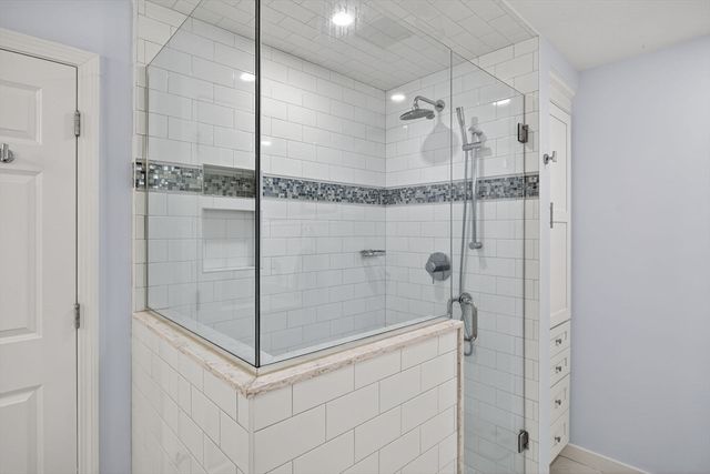 18 Kate's Glen 18, Plymouth, MA 02360