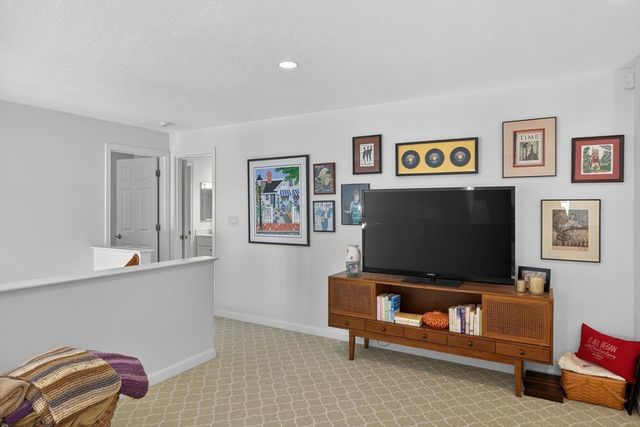 18 Kate's Glen 18, Plymouth, MA 02360