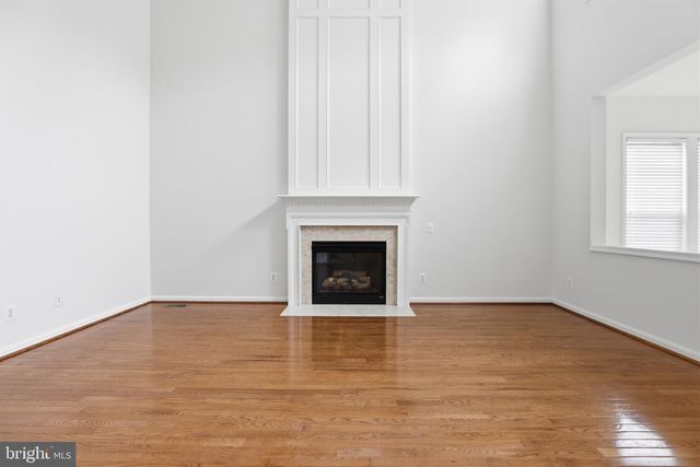 13512 ANN GRIGSBY CIR, Centreville, VA 20120