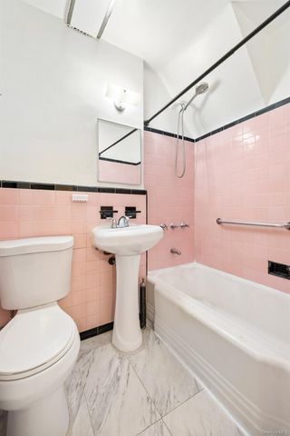 1529 Hammersley Avenue, Bronx, NY 10469