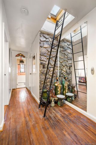 1529 Hammersley Avenue, Bronx, NY 10469