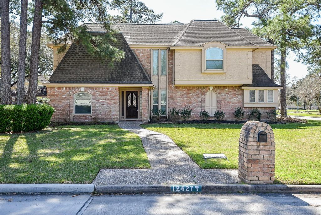 12427 Normont Drive, Houston, TX 77070