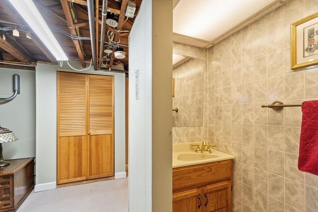 29 South St, Shrewsbury, MA 01545